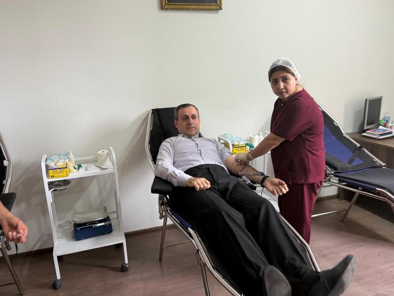 Vəhdət Partiyası Anım Gününə həsr olunmuş qanvermə aksiyası keçirdi (FOTO)